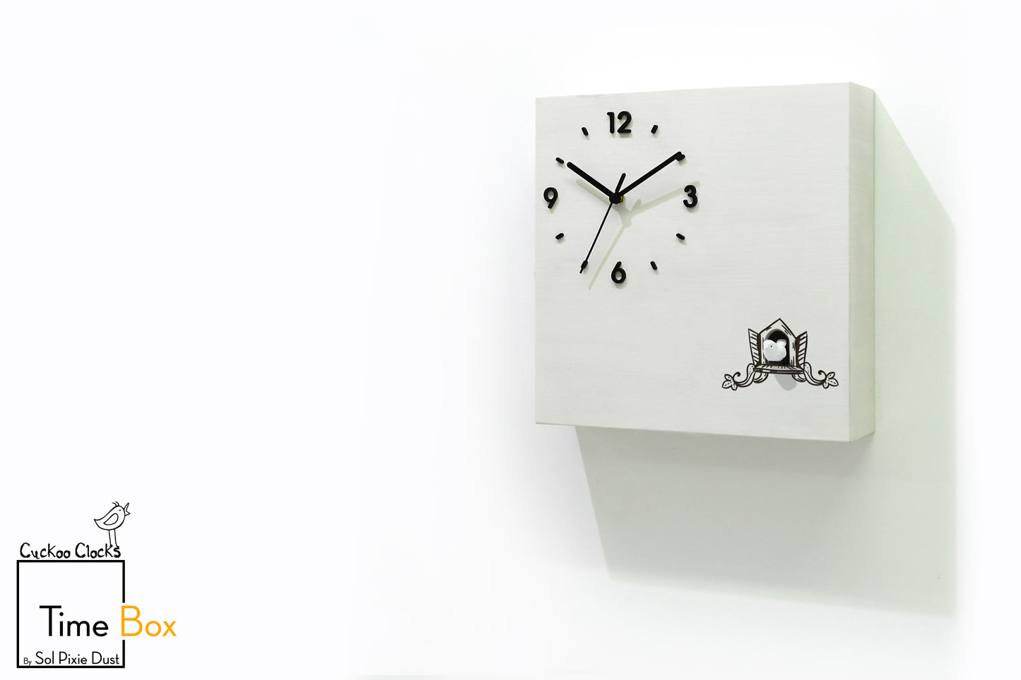 Time Box Modern Cuckoo Bird.  Cuckoo and Pendulum Wall Clock