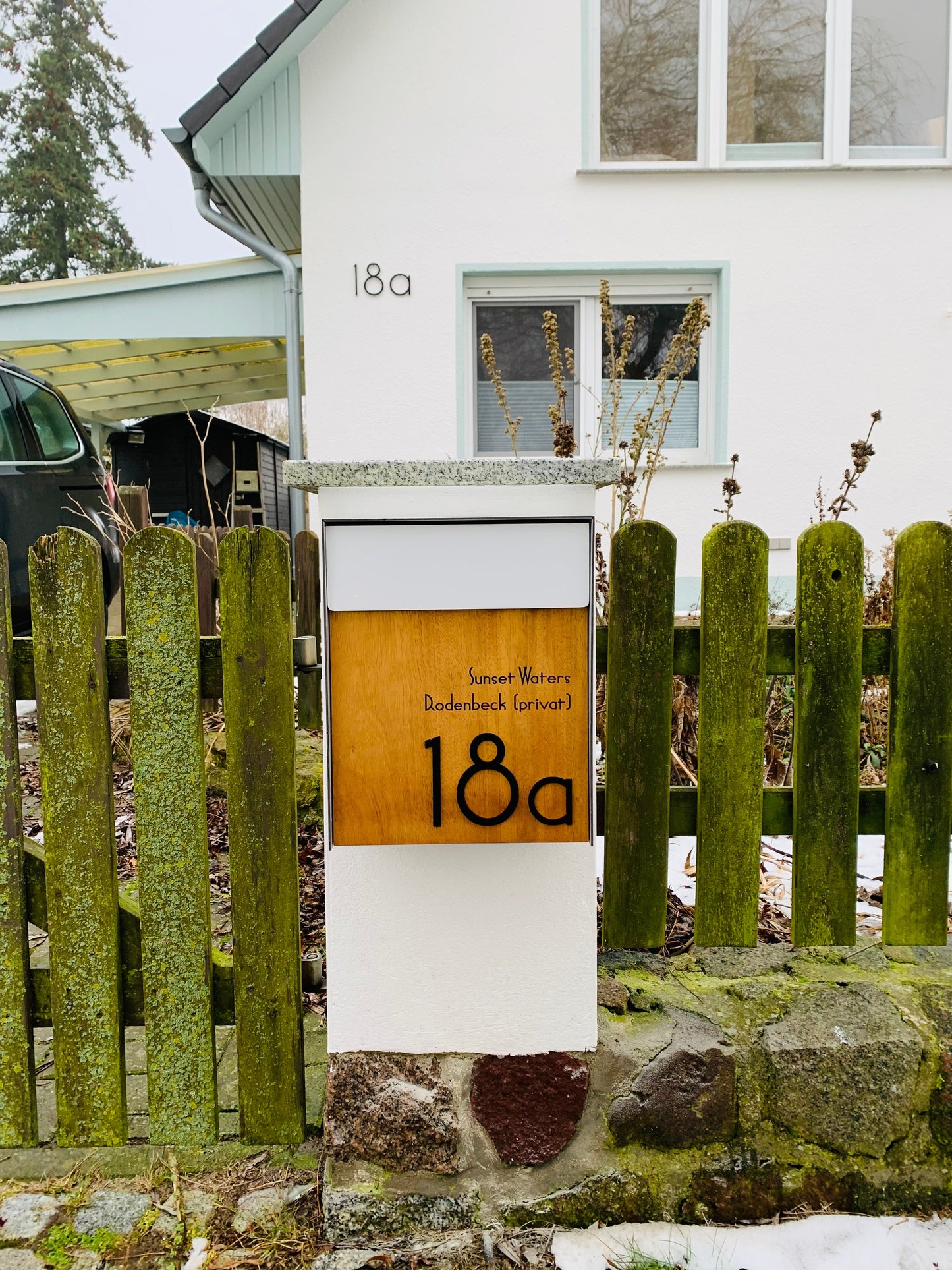Modern Wall Mounted Mailbox Type 2