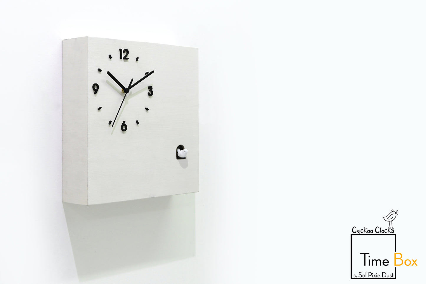 Time Box Modern Cuckoo Bird.  Cuckoo and Pendulum Wall Clock