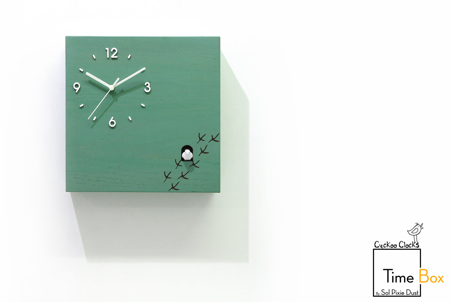 Time Box Modern Cuckoo Bird.  Cuckoo and Pendulum Wall Clock