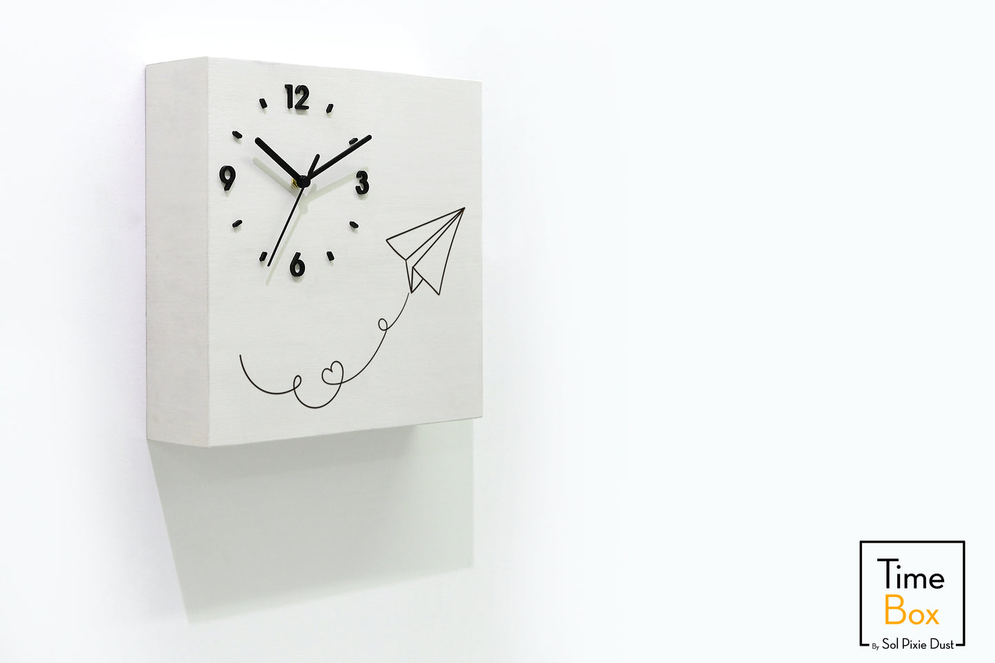 Time Box Modern Cuckoo Bird.  Cuckoo and Pendulum Wall Clock