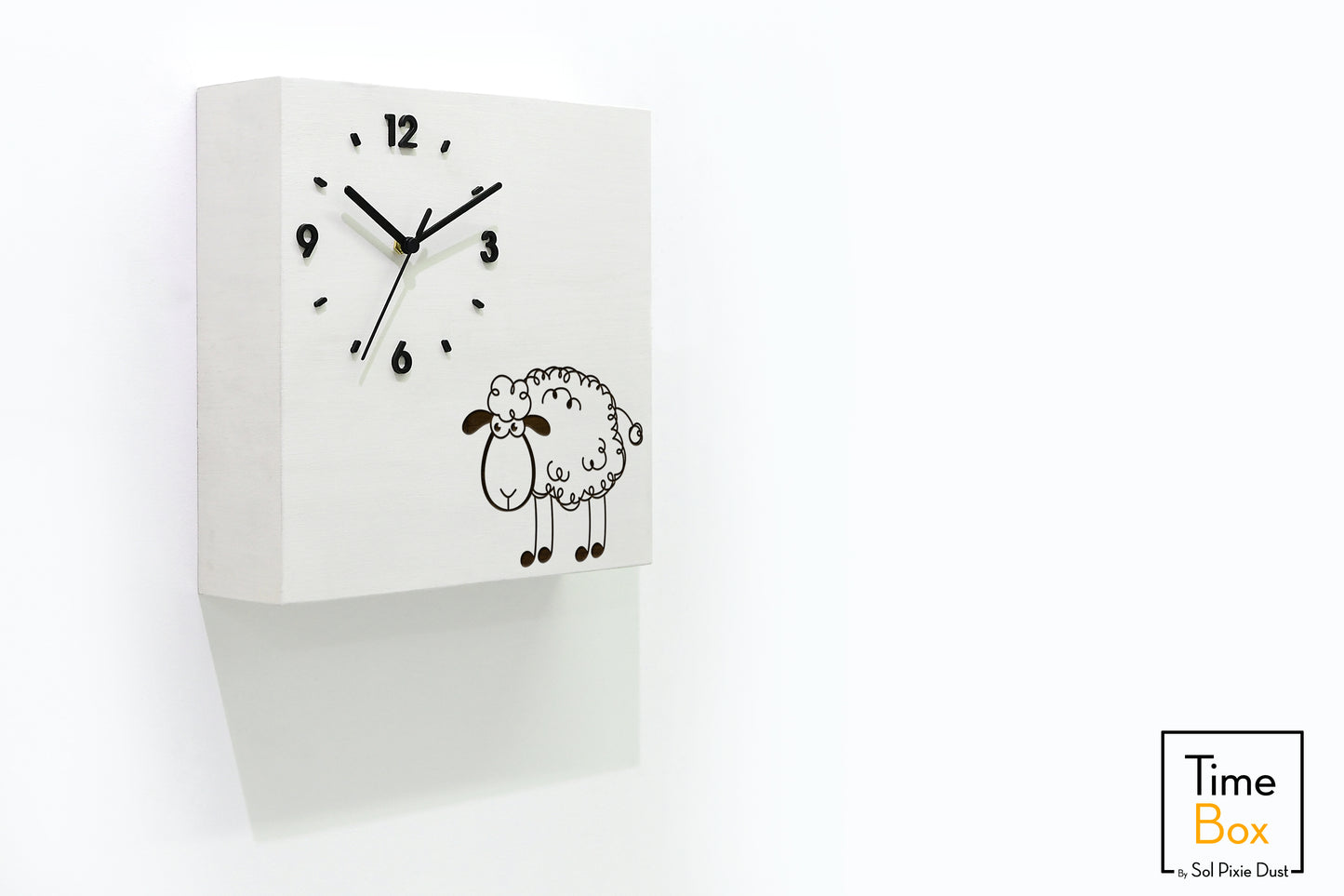 Time Box Modern Cuckoo Bird.  Cuckoo and Pendulum Wall Clock