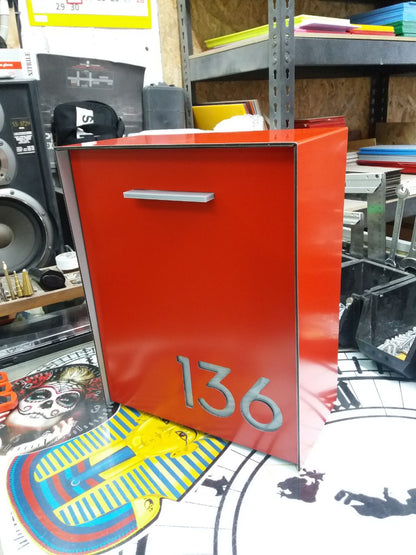 Modern Wall Mounted Mailbox Type 2