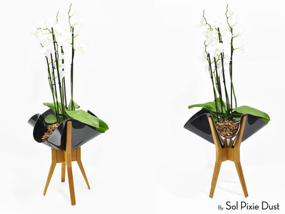 Modern Floor Planter with Wooden Legs