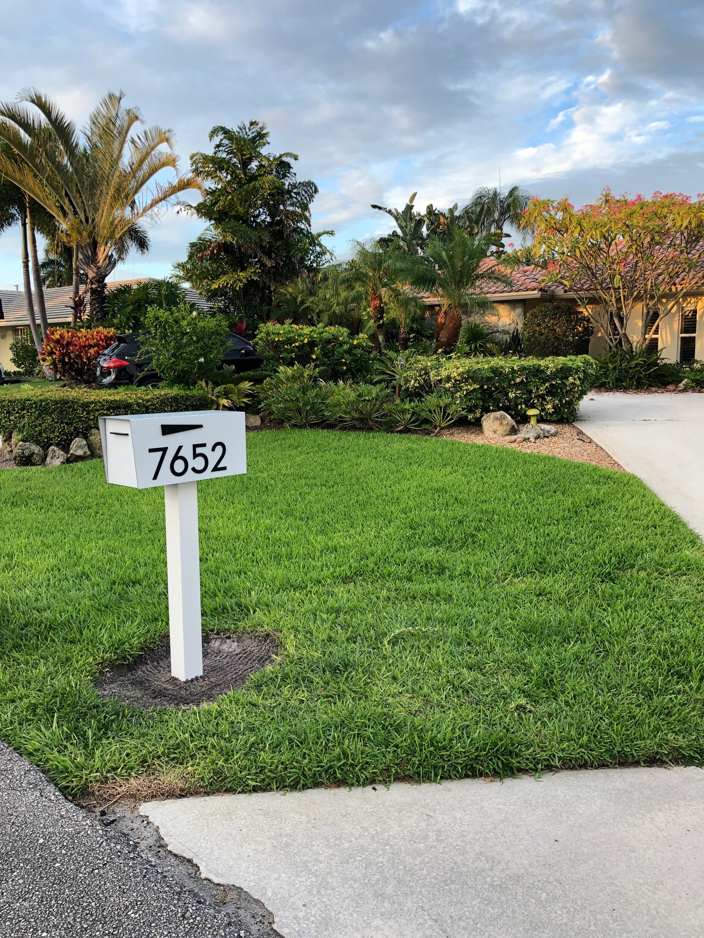 Modern Post Mounted Mailbox  - Contemporary Post Mounted Mailbox Type 4