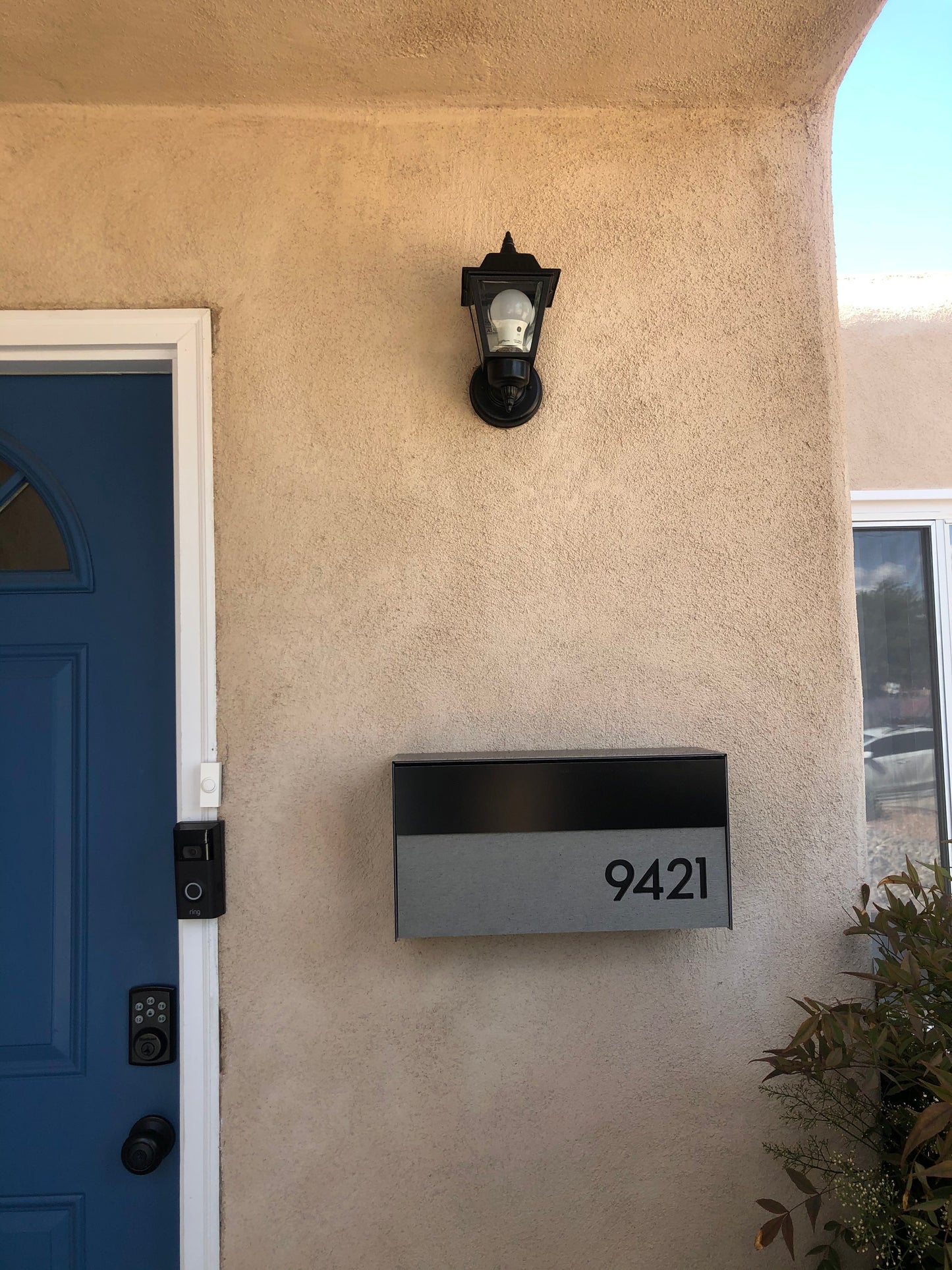 Modern Wall Mounted Mailbox Type 3