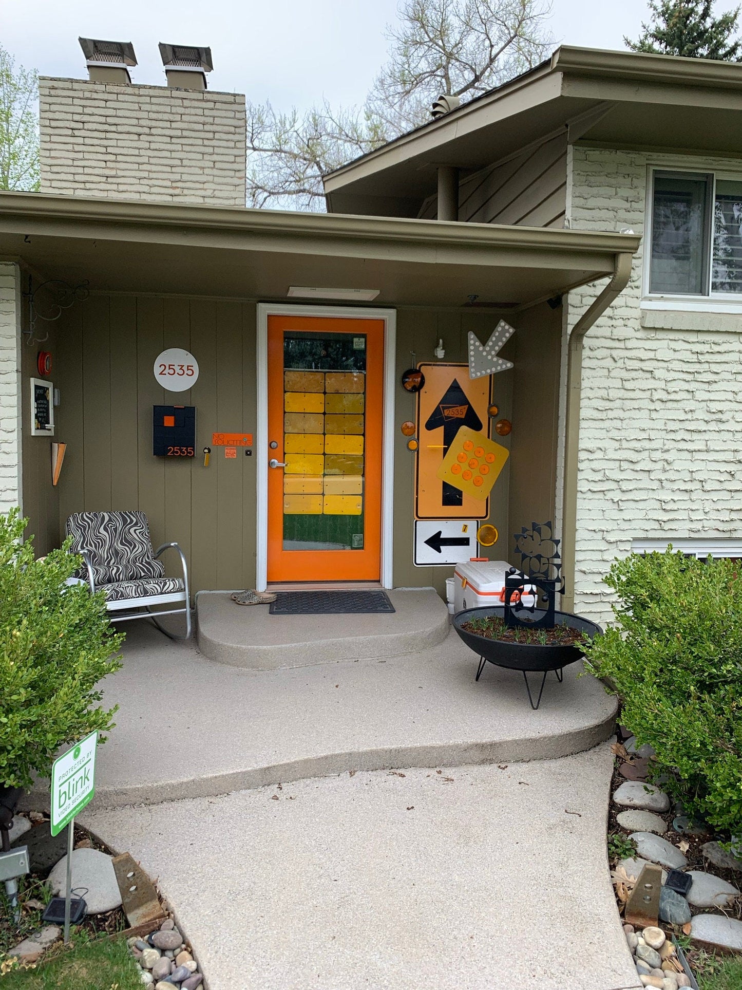 Modern Wall Mounted Mailbox Type 2