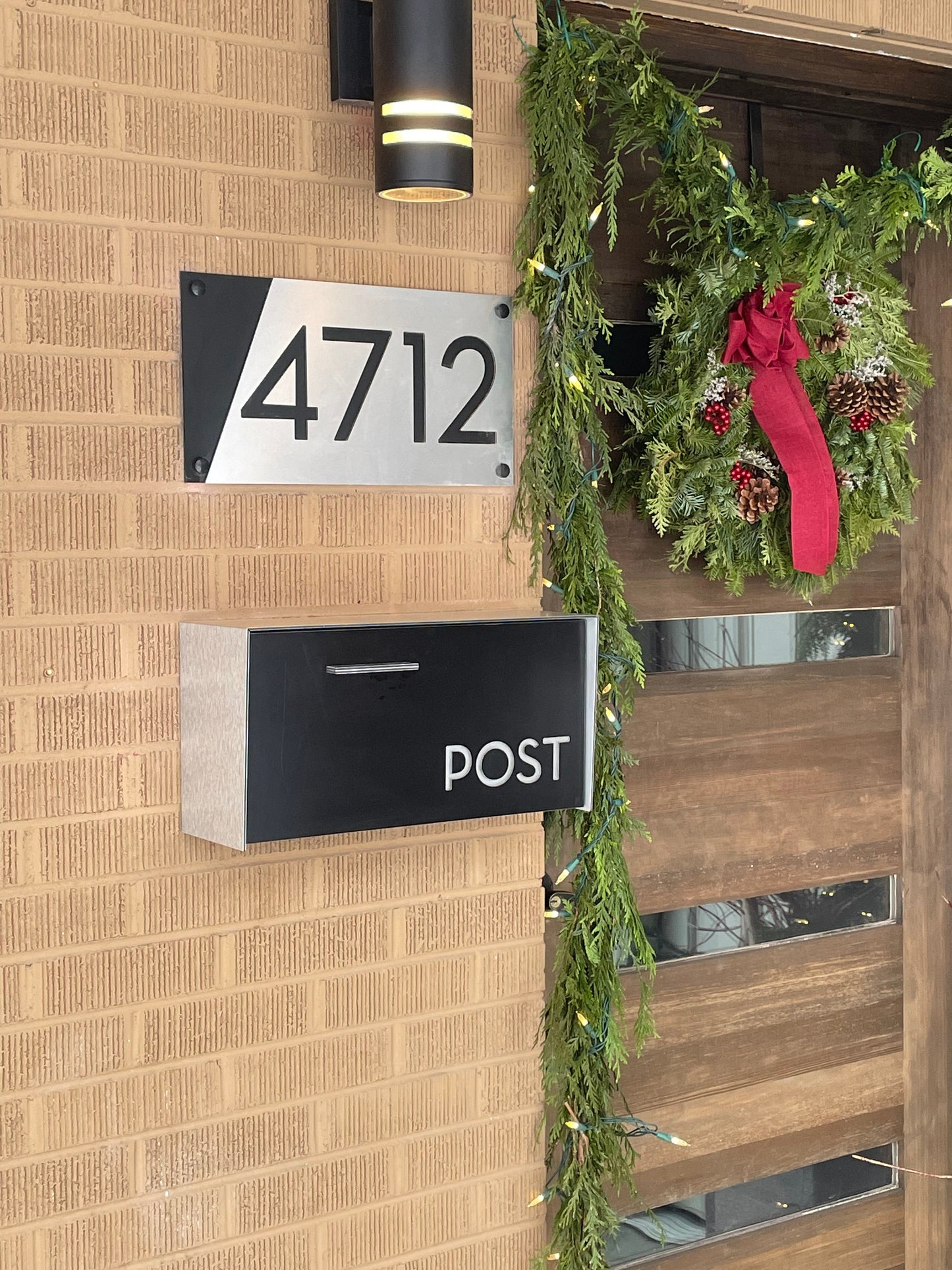 Modern Wall Mounted Mailbox Type 3