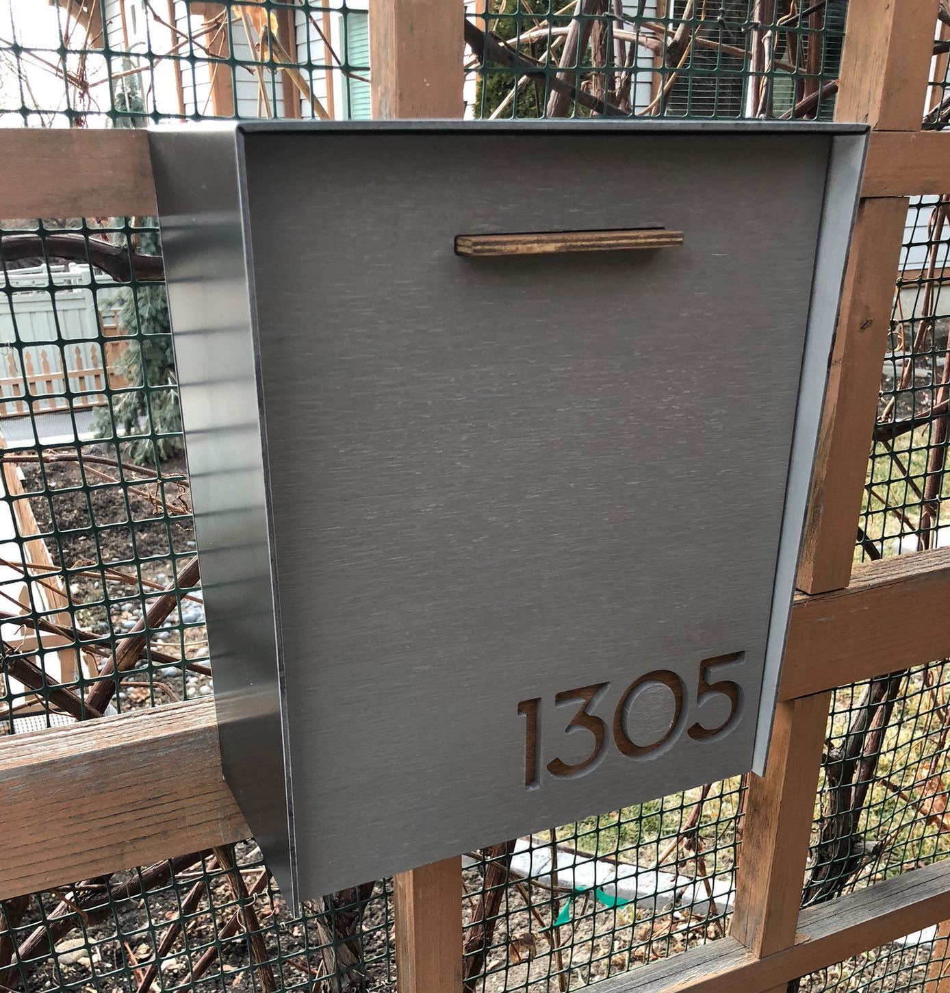 Modern Wall Mounted Mailbox Type 2