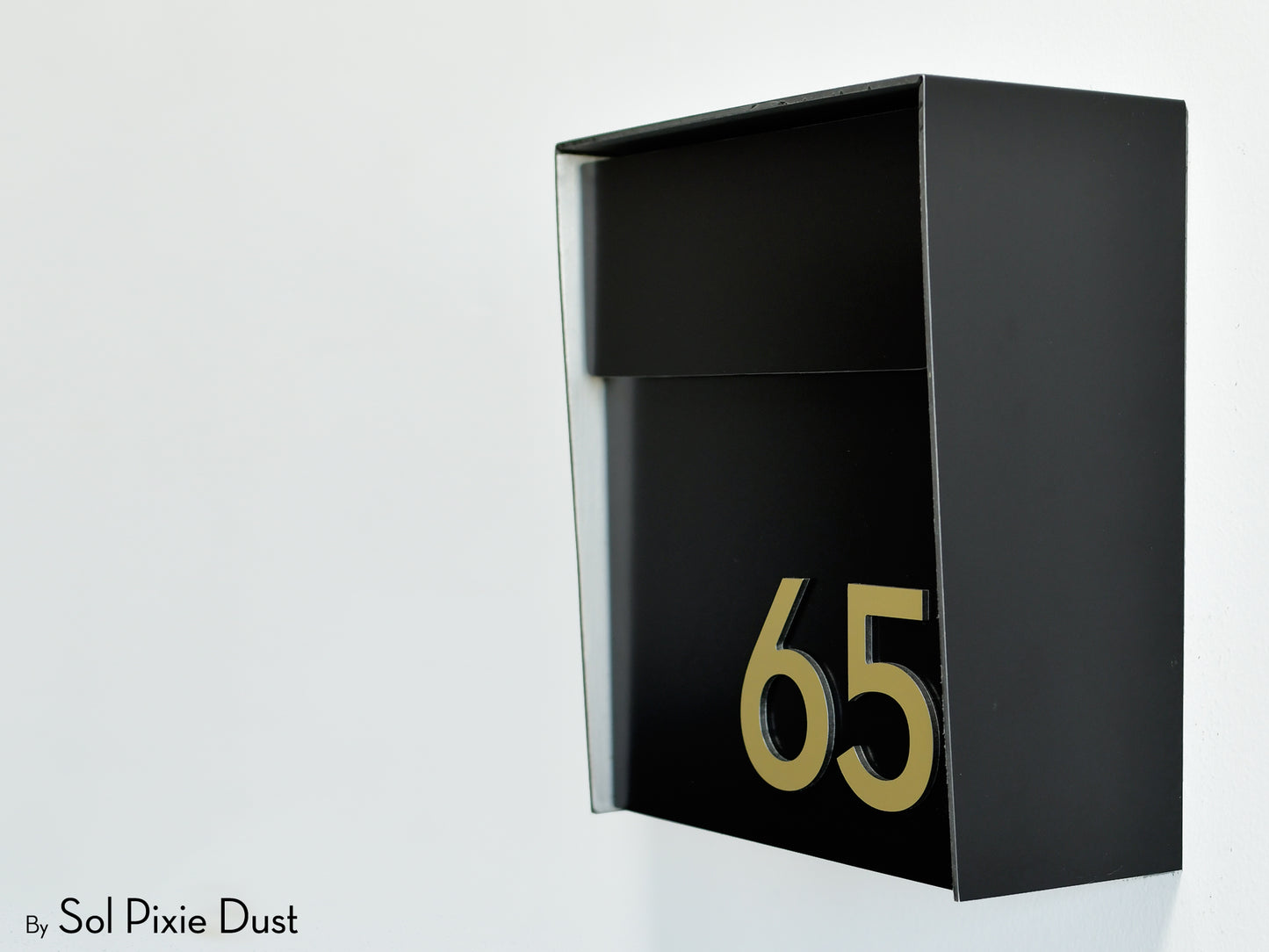 Modern Wall Mounted Mailbox Type 1 EU