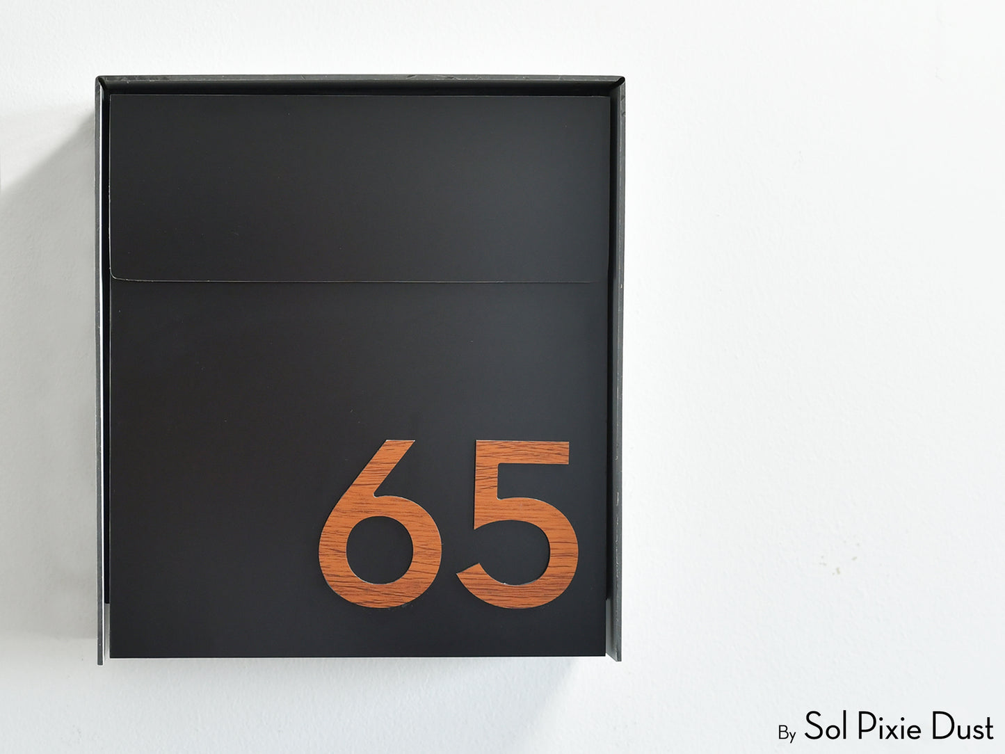 Modern Wall Mounted Mailbox Type 1 EU