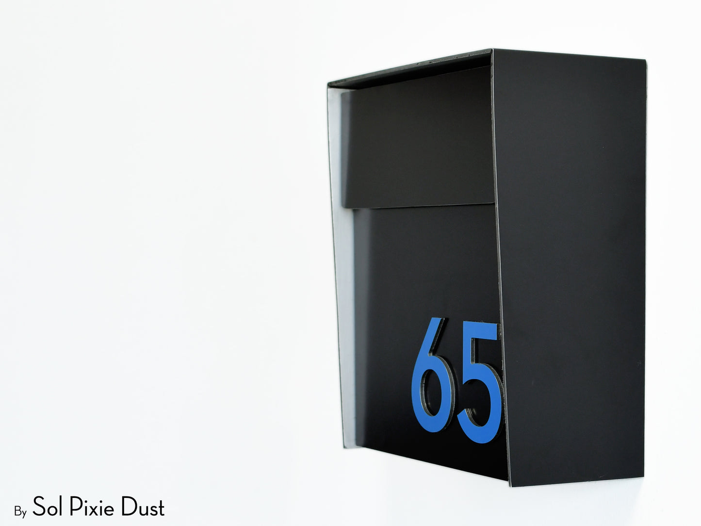 Modern Wall Mounted Mailbox Type 1 EU