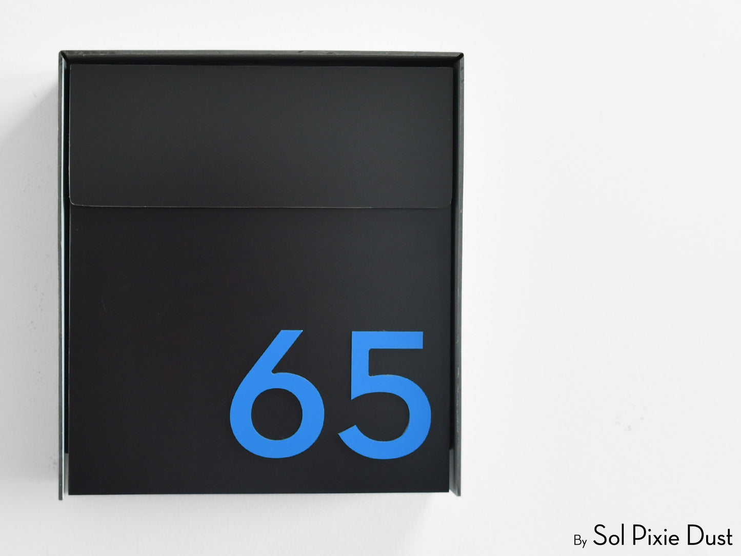 Modern Wall Mounted Mailbox Type 1 EU