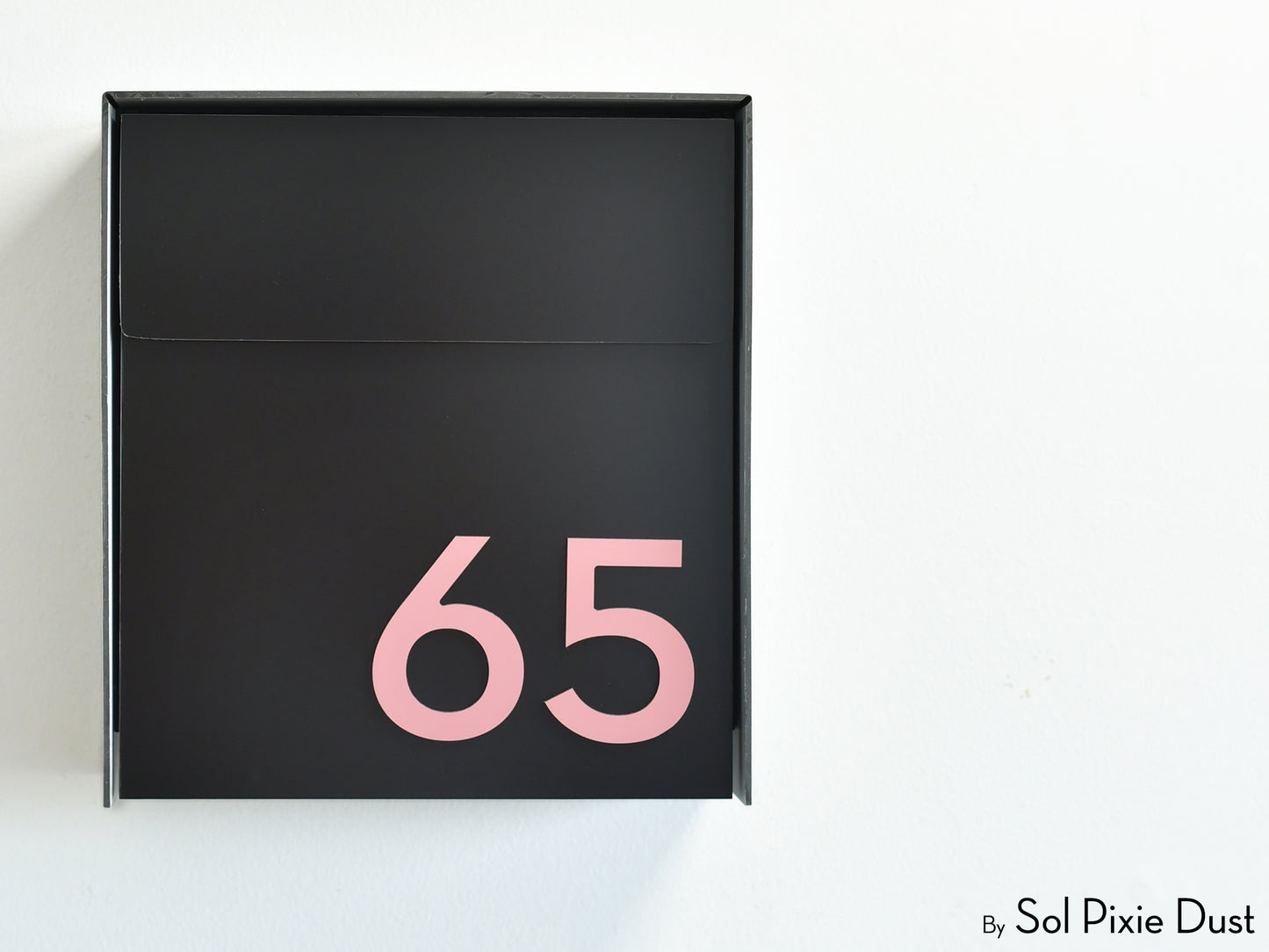 Modern Wall Mounted Mailbox Type 1 EU