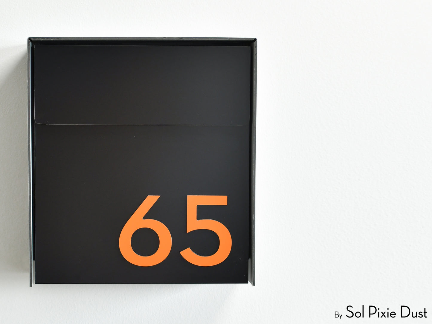 Modern Wall Mounted Mailbox Type 1 EU