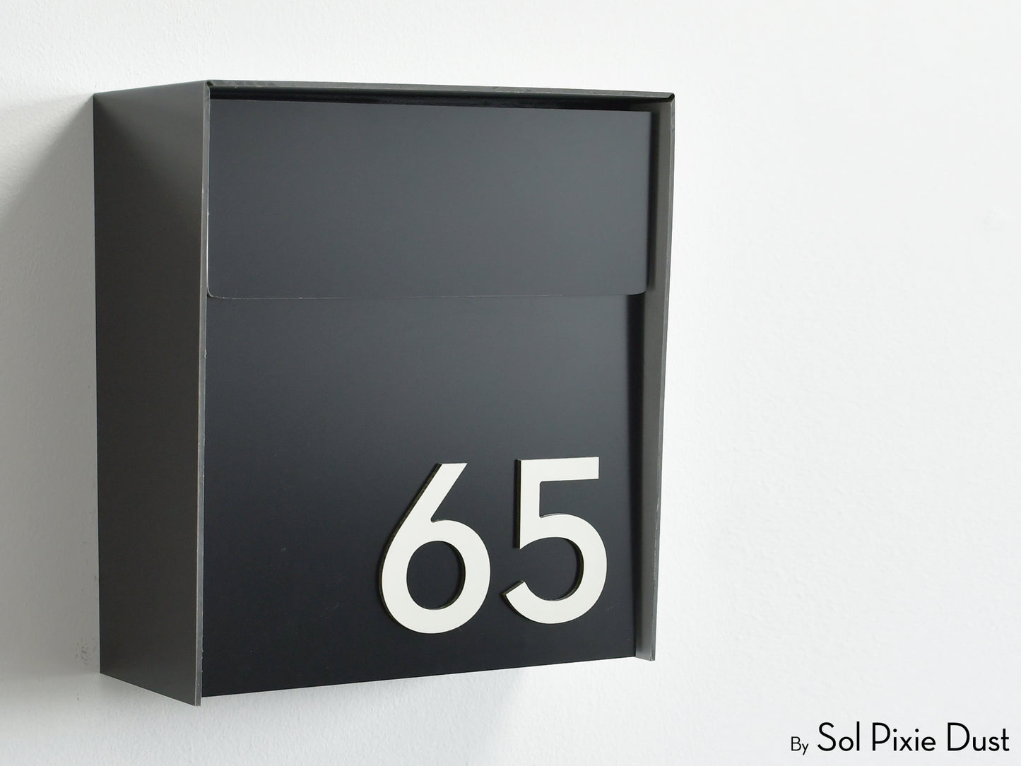 Modern Wall Mounted Mailbox Type 1 EU