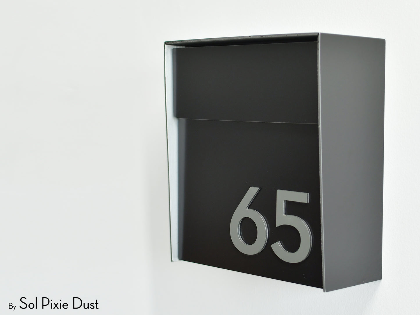 Modern Wall Mounted Mailbox Type 1 EU