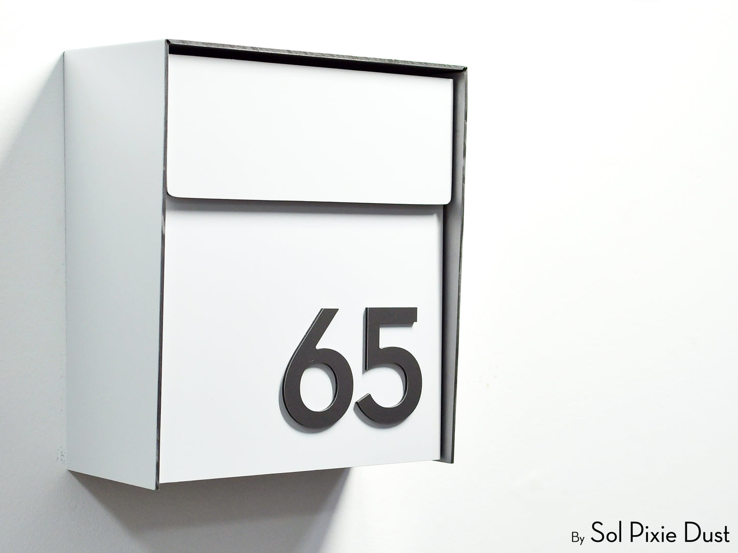 Modern Wall Mounted Mailbox Type 1 EU